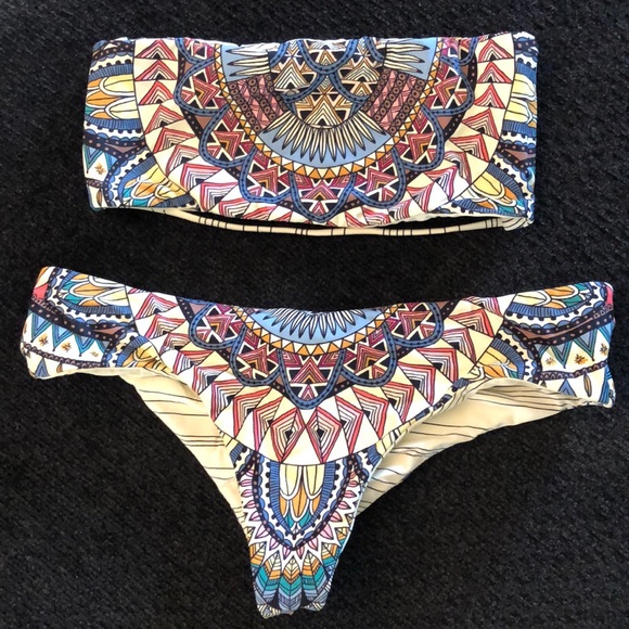 Billabong Other - Billabong reversible bikini, medium